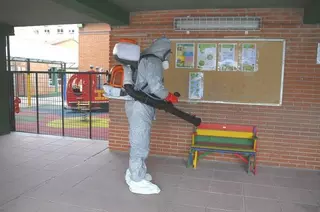 Operación especial de desinfección anti-COVID en los colegios y escuelas infantiles públicos de Boadilla