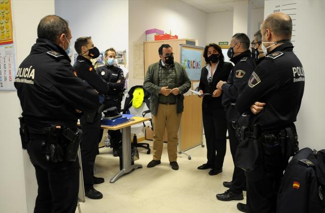 Los agentes tutores de la Policía de Boadilla impartieron 1200 sesiones formativas a casi 7000 alumnos en 2020