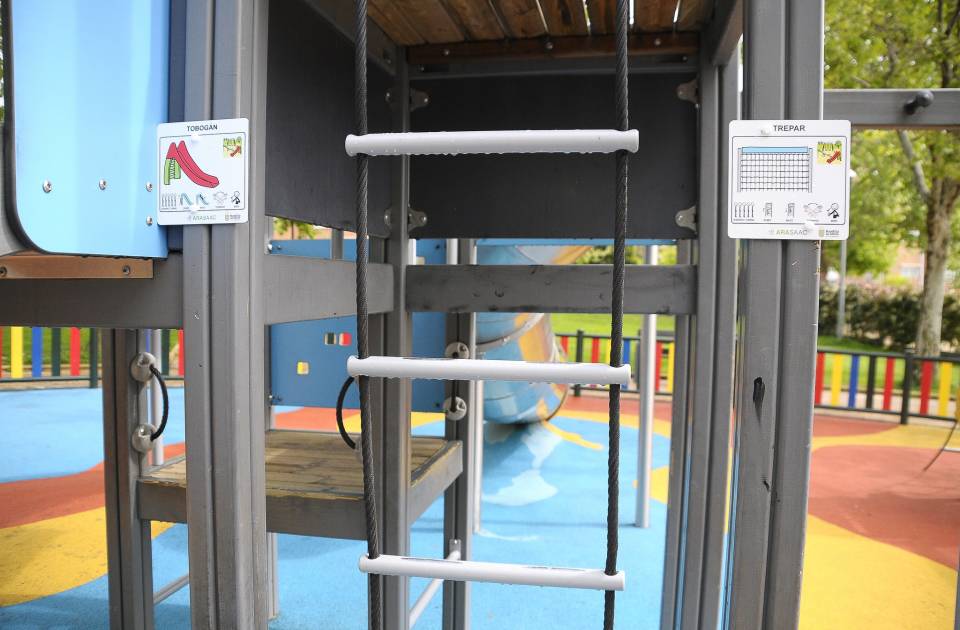 Pictogramas en los parques de Boadilla para facilitar el acceso a niños con Trastornos del Espectro Autista