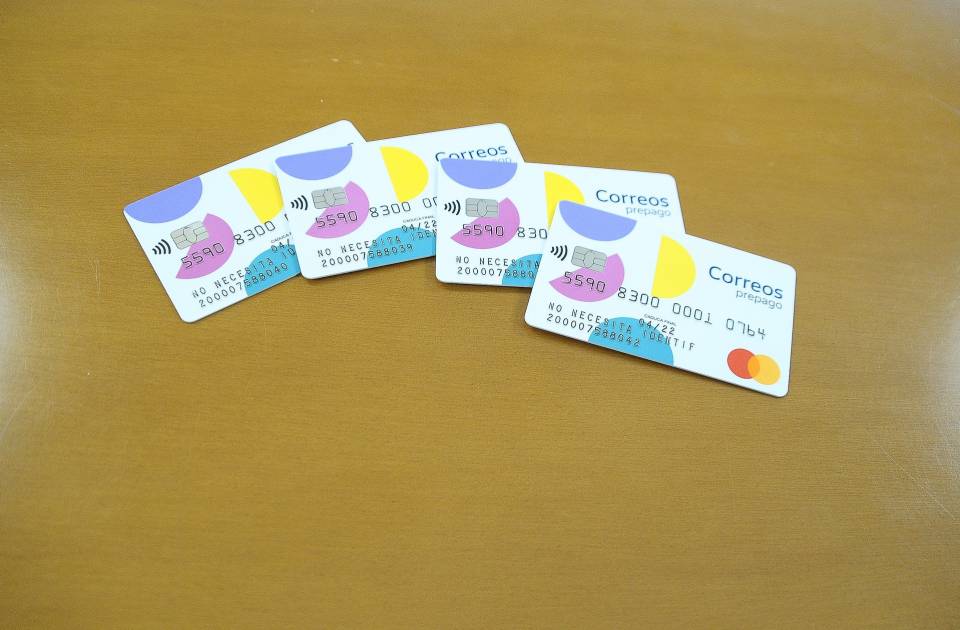 El Ayuntamiento pone en marcha una tarjeta prepago para cubrir necesidades básicas de alimentación e higiene