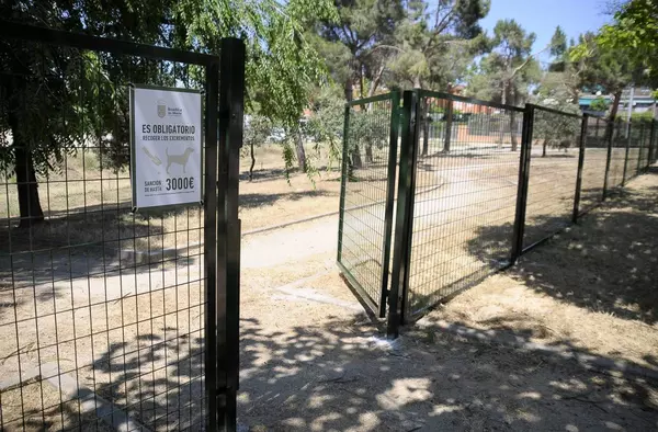 El área canina del parque Juan Pablo II amplía su superficie hasta los 2000 metros cuadrados