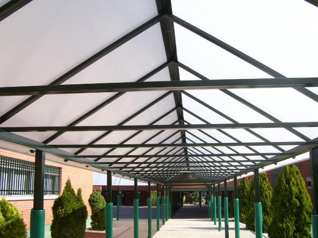 El alcalde visita las obras de mejora realizadas en los colegios públicos de Boadilla