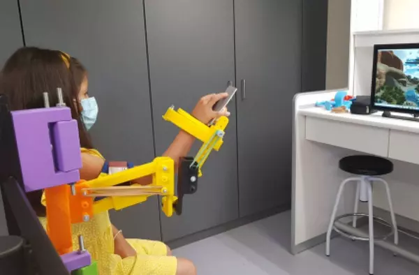 Experimentar con el color o la rehabilitación robótica,  entre las actividades de "La noche de los Investigadores" en Boadilla