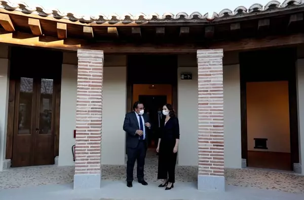 Díaz Ayuso y Úbeda inauguraron la Casa de las Aves del Palacio del Infante don Luis tras su rehabilitación