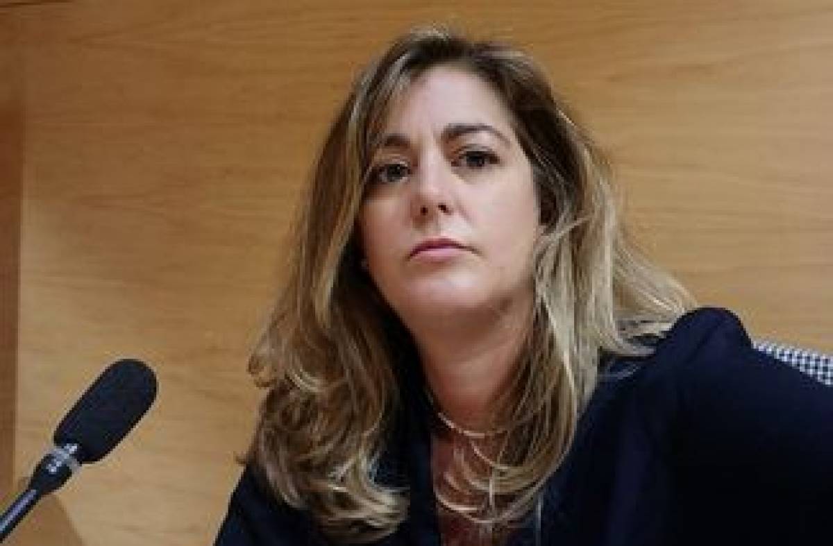 La concejala Silvia Hernández propone un reconocimiento público a Ana Garrido, denunciante de la Gürtel en Boadilla