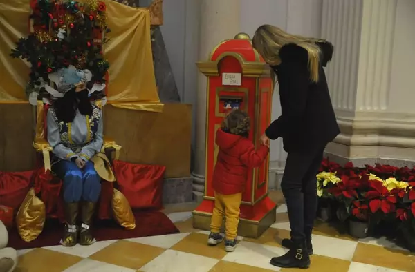 El Cartero Real ya está en Boadilla para recoger las cartas de los niños a los Reyes Magos