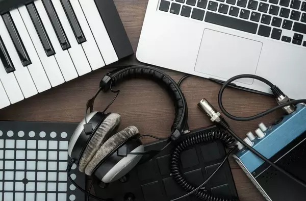Boadilla ofrece a los jóvenes un curso gratuito de producción musical