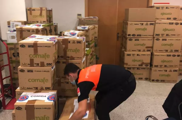 Un autobús parte de Boadilla hacia la frontera de Ucrania para traer a 40 refugiados y llevar material