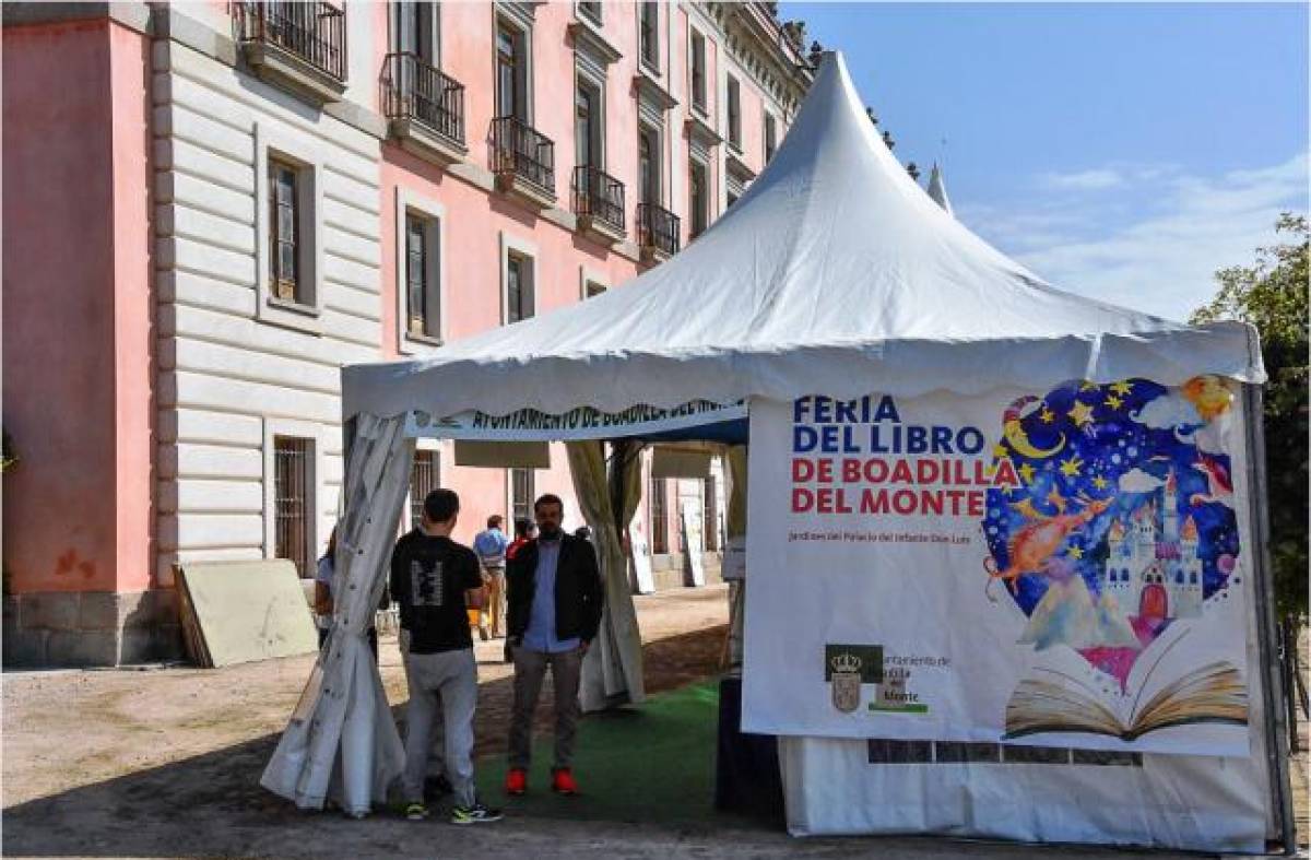La Feria del Libro vuelve este fin de semana a los jardines del Palacio tras dos años de ausencia