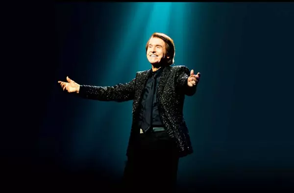 Raphael, Lori Meyers, Pasión Vega, Miguel Poveda... en concierto en las Veladas del Palacio de Boadilla 2022