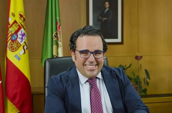 El alcalde de Boadilla denuncia que la nueva ley nacional de residuos "esconde nuevos impuestos para los vecinos"
