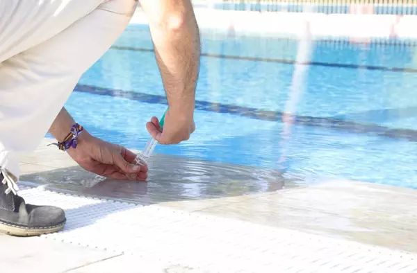 El Ayuntamiento de Boadilla realiza la campaña anual de vigilancia y control sanitario de las piscinas