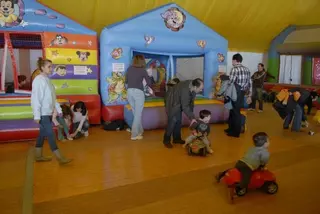 Juegos, regalos y muchas actividades en la Carpa de Navidad de Boadilla