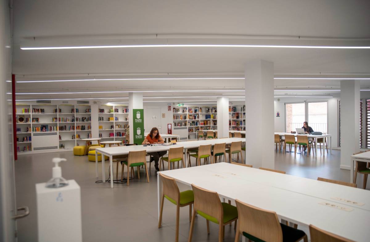 Las bibliotecas de Boadilla amplían sus horarios para facilitar la preparación de exámenes universitarios