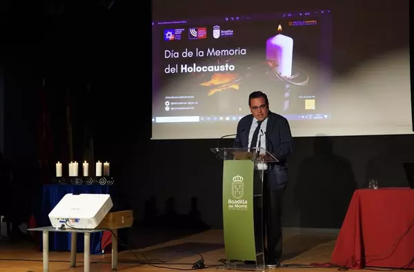 Boadilla honra un año más la memoria de las víctimas del Holocausto