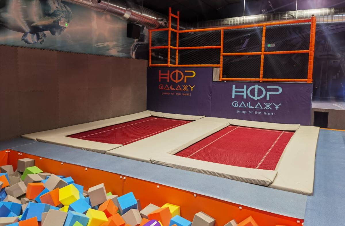 Inaugura en Boadilla Hop Galaxy, el espectacular parque de bolas de  temática espacial que está causando sensación - Noticias en Boadilla del  Monte