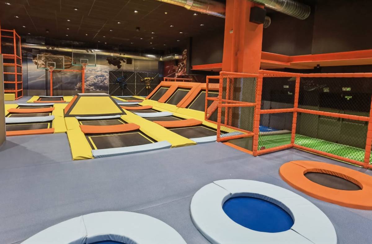 Inaugura en Boadilla Hop Galaxy, el espectacular parque de bolas de  temática espacial que está causando sensación - Noticias en Boadilla del  Monte