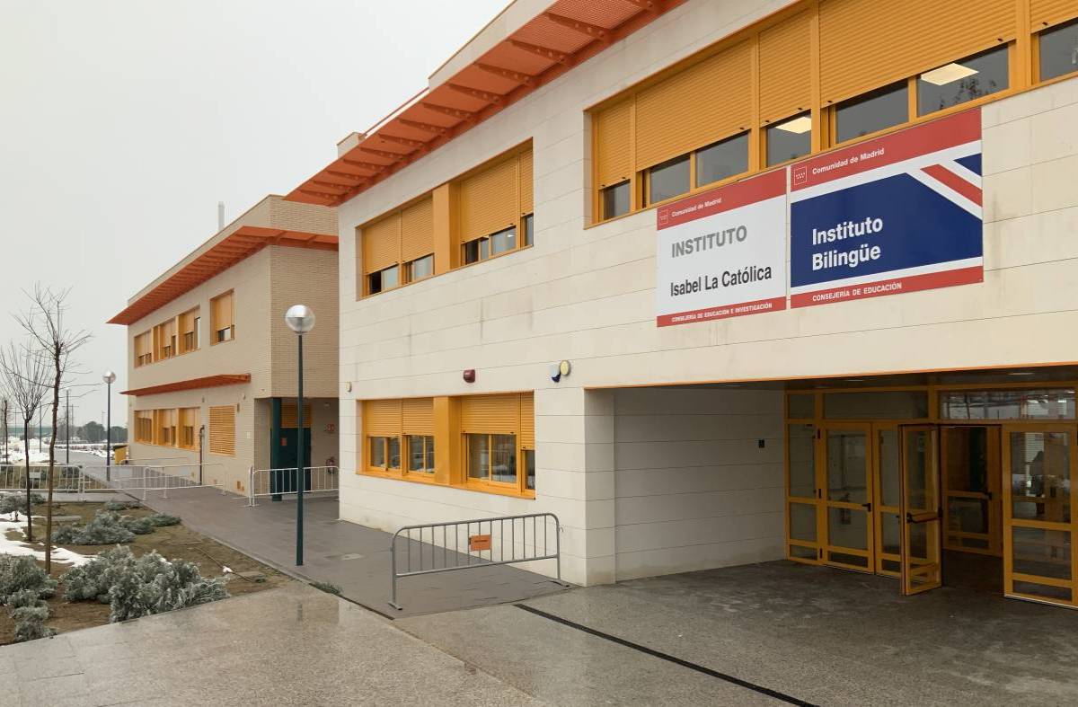 Las obras de construcción del gimnasio del IES Isabel La Católica de Boadilla se acercan a su final