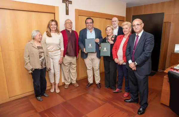 El Ayuntamiento renueva la concesión a la Asociación de Mayores de Boadilla de la subvención de 150.000 euros