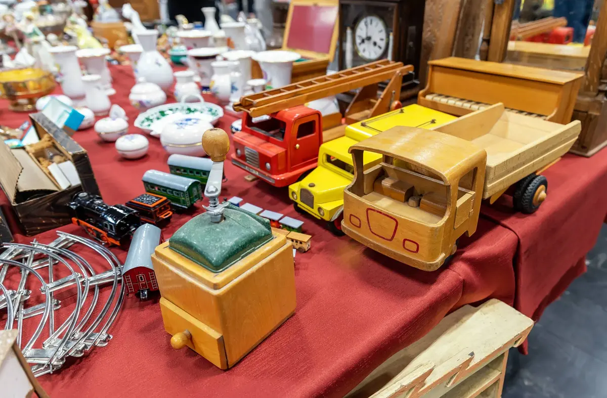 MERCADILLOS: 'Mercadillo Vecinal de Segunda Mano' de Las Rozas