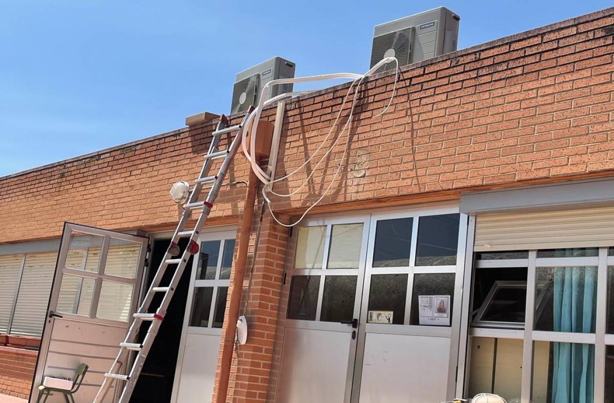 El Ayuntamiento climatiza los colegios electorales de Boadilla para los comicios del 23 de julio
