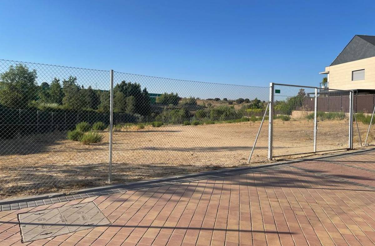 El Ayuntamiento de Boadilla ha vallado todas las parcelas municipales