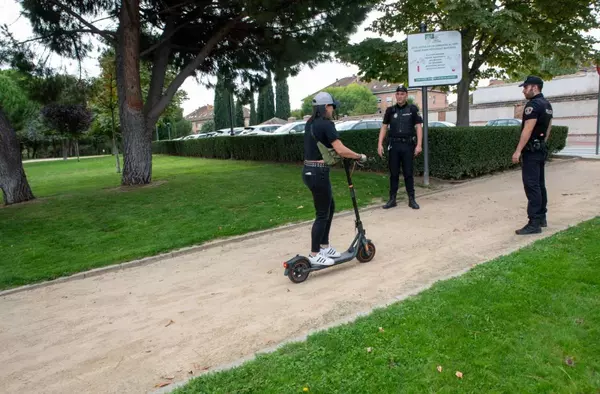 Boadilla pone en marcha una campaña especial de concienciación sobre el uso de los patinetes eléctricos
