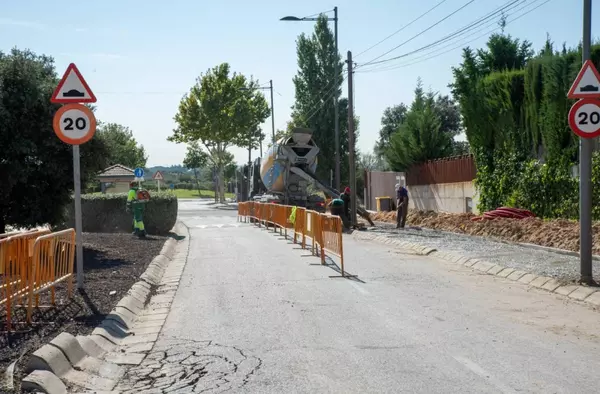 Boadilla renueva el acerado en varias calles de las urbanizaciones históricas 