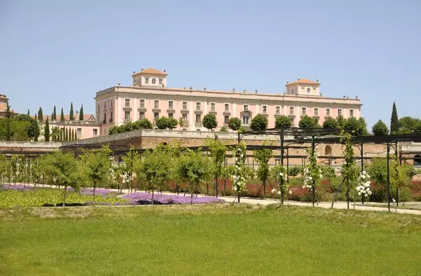 Vuelven las visitas teatralizadas al Palacio de Boadilla: cómo y dónde conseguir entradas gratis