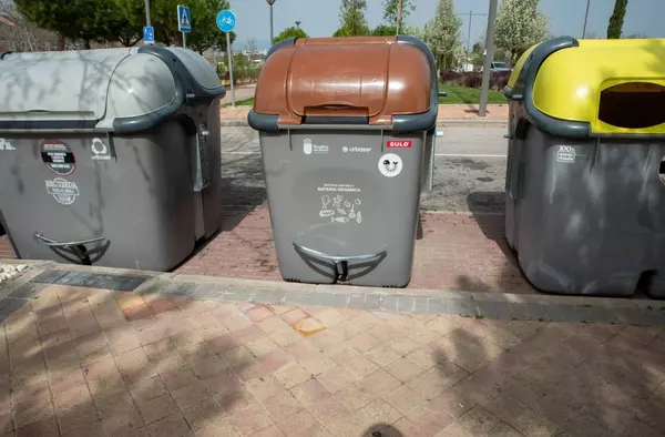 El Ayuntamiento de Boadilla pide al gobierno central que no obligue a los vecinos a pagar una tasa de basura el año próximo