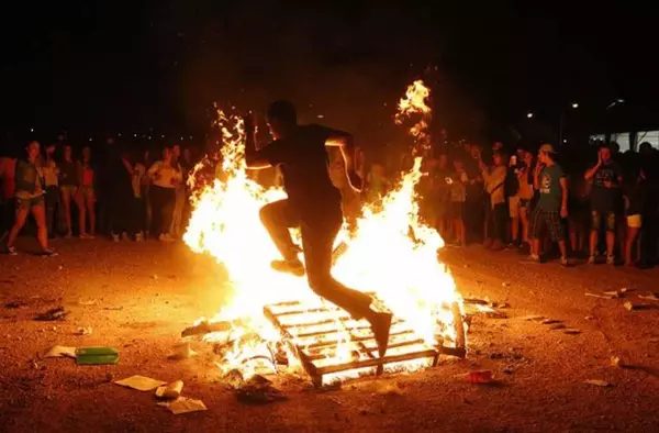 Hoguera de San Juan: Boadilla recibe al verano con música en directo, Dj, Foodtrucks y el tradicional fuego