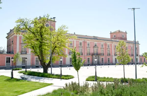 PSOE Boadilla cuestiona la conveniencia del Festival Suavefest en el Palacio del Infante Don Luis