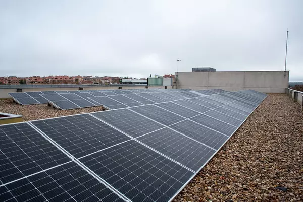 Casi el 15 % de las viviendas de Boadilla tiene instaladas placas fotovoltaicas