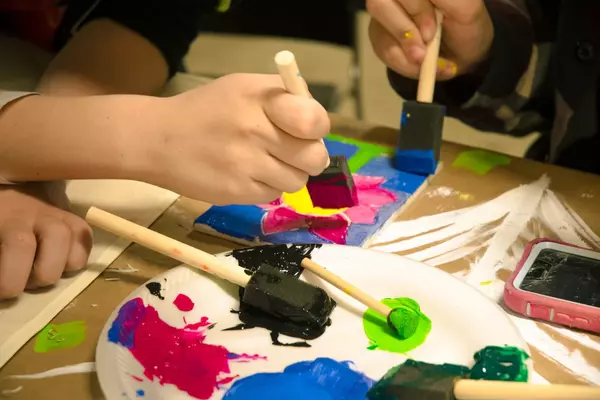 La Casa de la Juventud de Boadilla ofrece cuatro talleres en familia durante el otoño