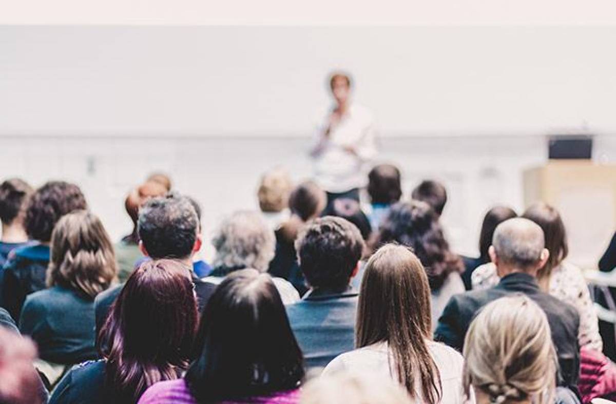 Comienza en Boadilla el ciclo de conferencias organizado por la Asociación de Mayores
