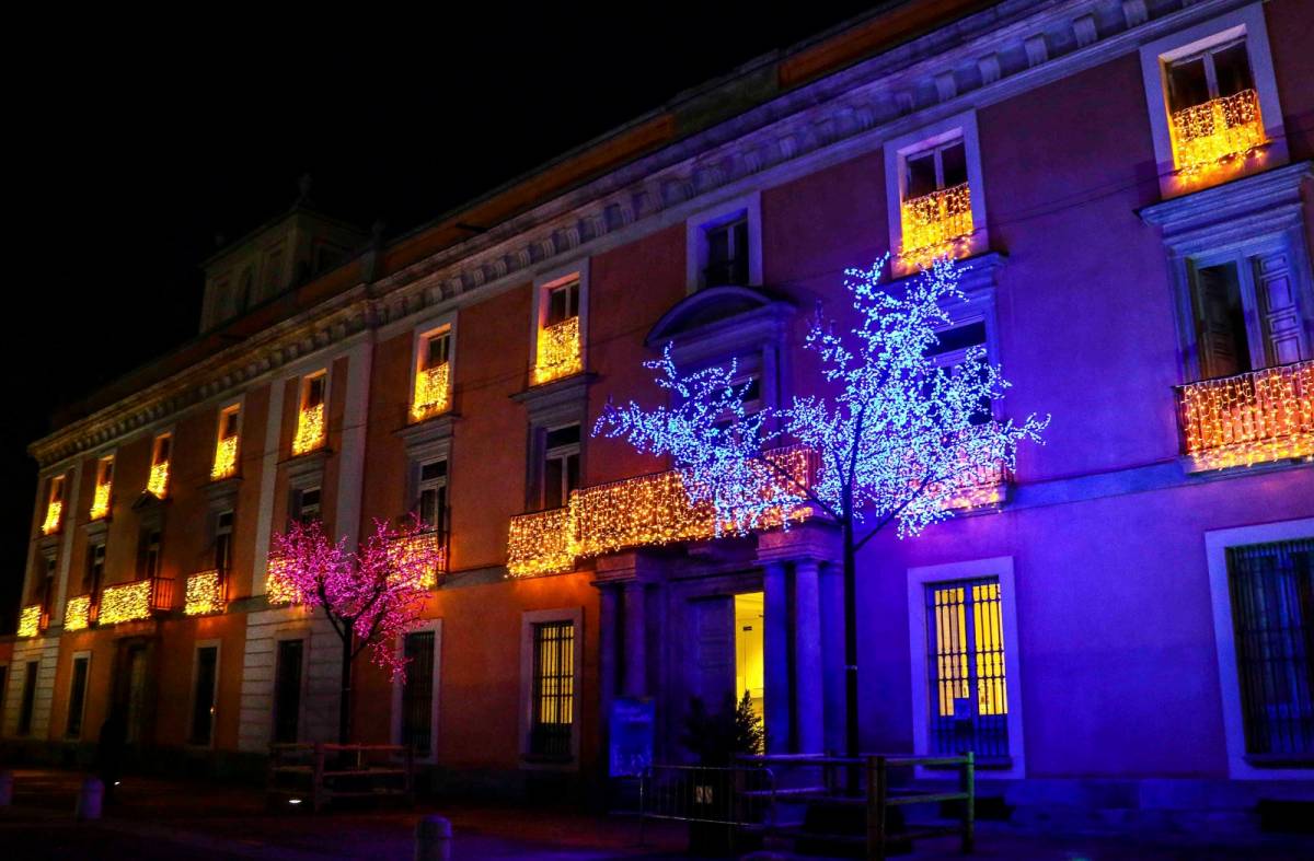  Boadilla da la bienvenida a la Navidad con el encendido de las luces este viernes