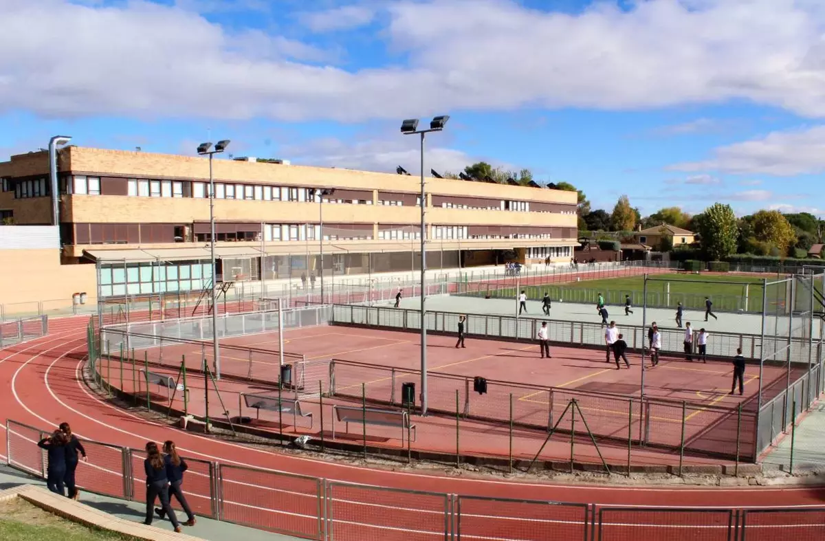 El colegio Virgen de Europa ofrece a los padres dos talleres gratuitos y una actividad solidaria este mes de febrero