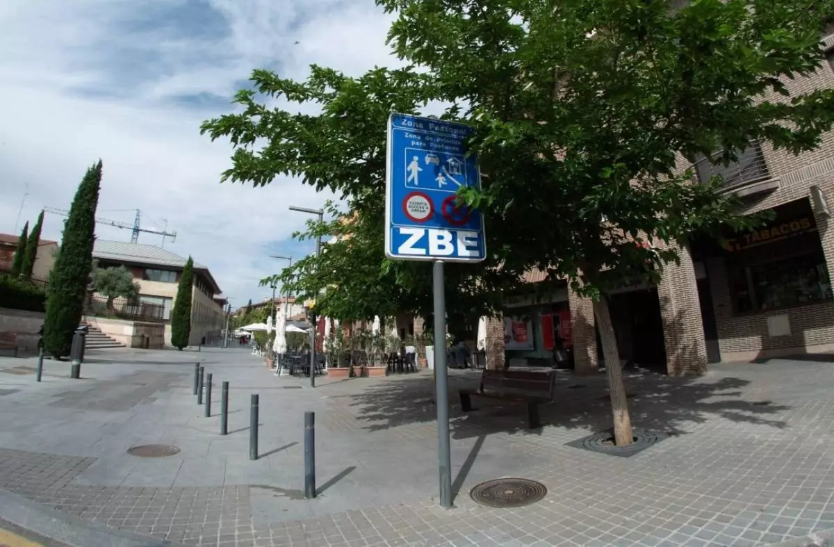 Boadilla comenzará a multar desde mañana a los vehículos que incumplan la normativa de la Zona de Bajas Emisiones
