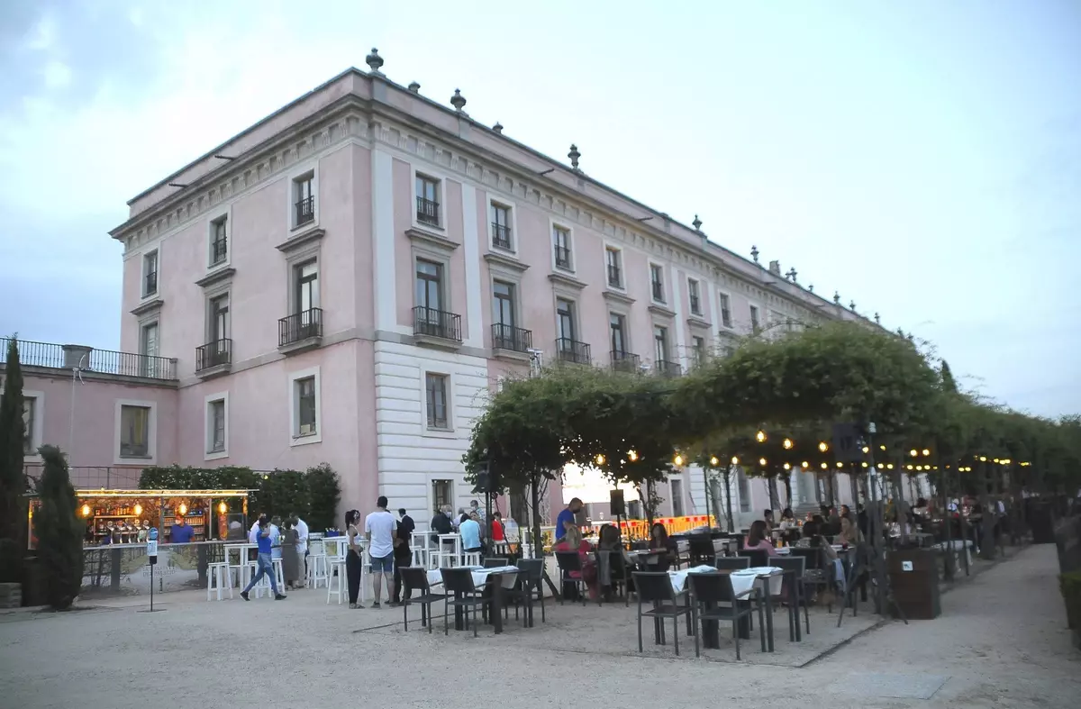 ¿Qué restaurante abrirá La Terraza del Palacio de Boadilla este verano? El Ayuntamiento escucha ofertas
