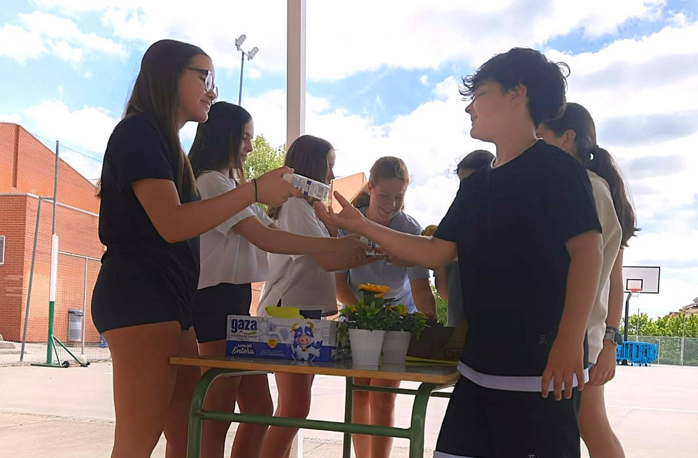Estudiantes del IES Ventura Rodríguez de Boadilla se implican en un plan para fomentar la alimentación saludable 