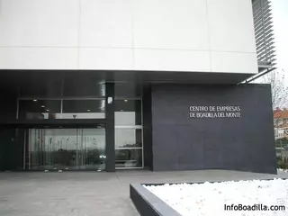 PSOE: "La adjudicación del centro municipal de empresas ha supuesto una pérdida de 800.000 euros para el Ayuntamiento de Boadilla"