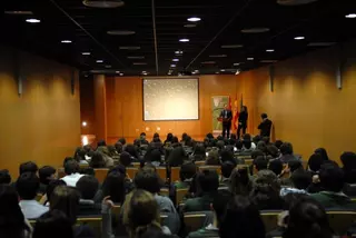 El Alcalde inaugura la proyección fotográfica Nosotras por Nosotras en el Día Internacional de la  Mujer