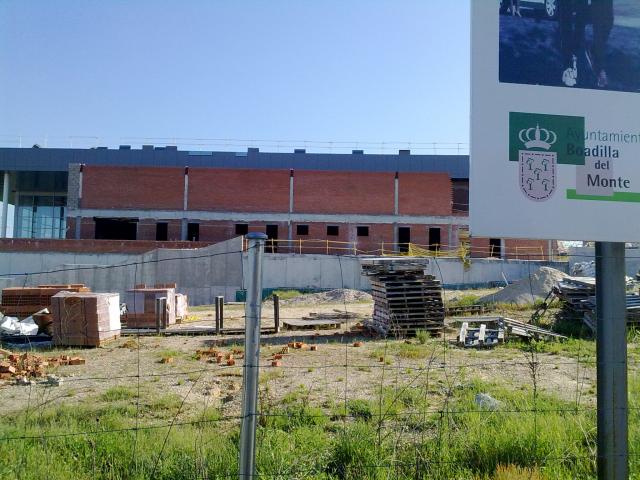 PSOE: "Boadilla se queda sin pabellón deportivo cubierto"
