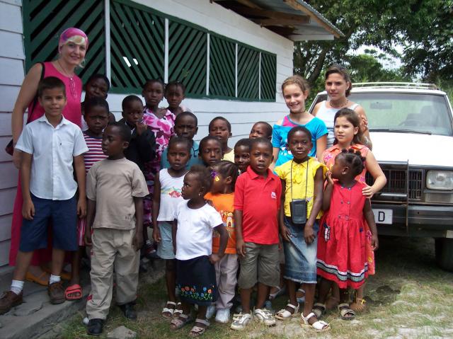 El Ayuntamiento firma un convenio con Dignidad Boadilla para desarrollar un proyecto educativo en Guinea Ecuatorial