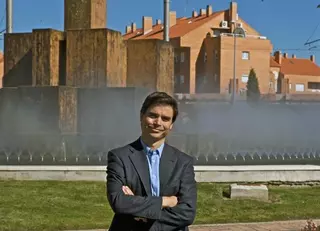 Los concejales del Partido Popular salen corriendo del pleno de Boadilla sin dar explicaciones sobre la dimisión de Juan Siguero