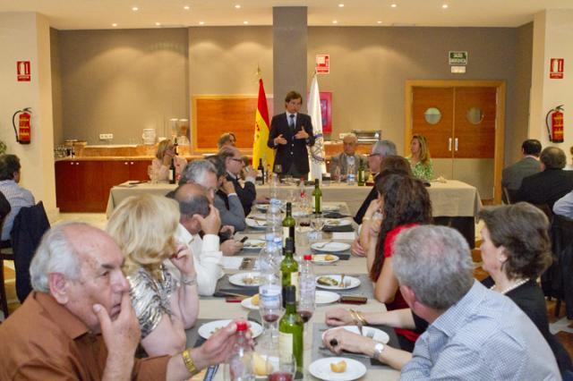 Multitudinario encuentro de González Terol con los Rotarios de Boadilla