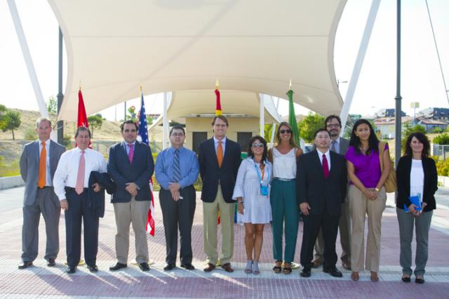 Visita del empresariado norteamericano al Punto Limpio Municipal de Boadilla del Monte