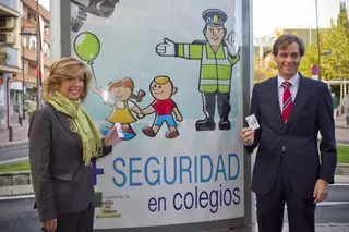 El Alcalde de Boadilla y la consejera de Presidencia presentan el Plan Director de Seguridad  en el Entorno Escolar