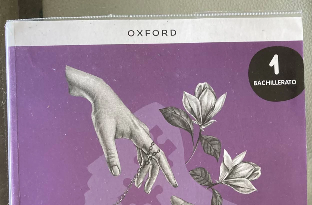 5 libros de texto de 1 Bachillerato, como nuevos.