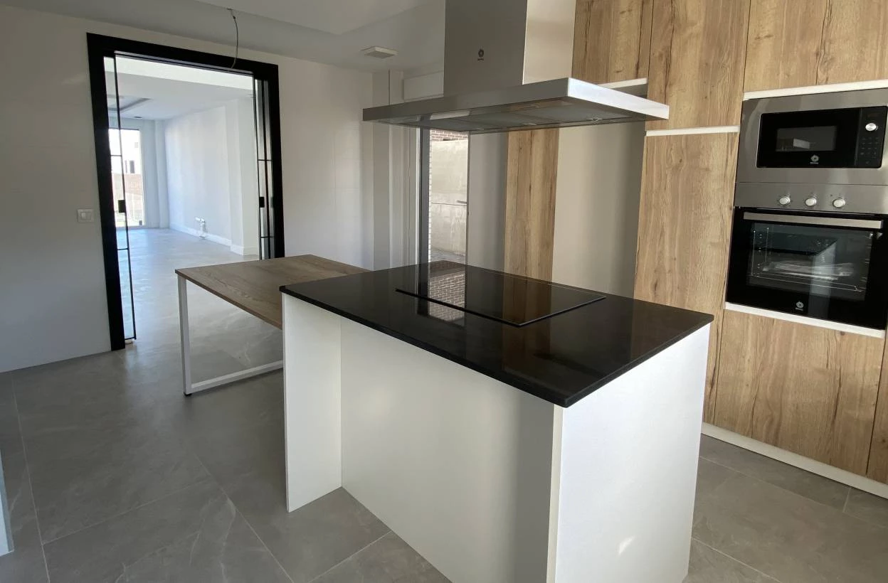 Se alquila chalet de Obra nueva en Urb. Monte de la Villa